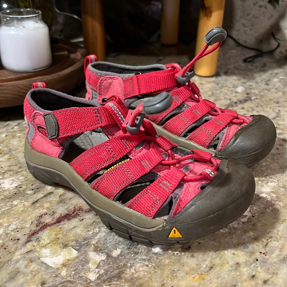 Kids Keen sneaker sandal